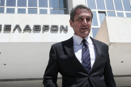 Λοβέρδος στη δίκη των προστατευόμενων μαρτύρων της Novartis
