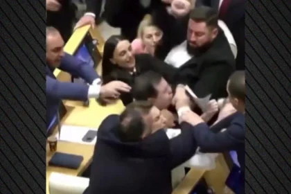 Σε ρινγκ μετατράπηκε το Κοινοβούλιο στη Γεωργία
